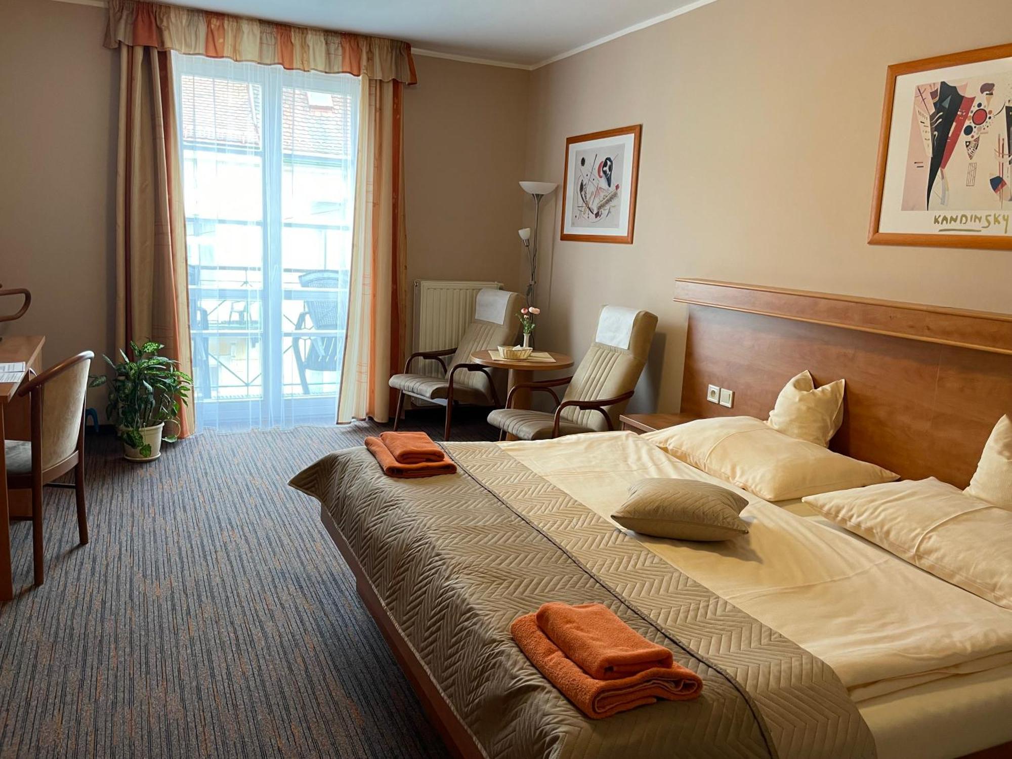 Ld Palace Spa & Kur Frantiskovy Lazne Exterior photo